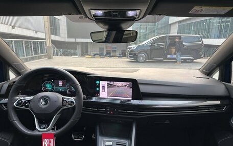 Volkswagen Golf VIII, 2021 год, 2 490 000 рублей, 8 фотография