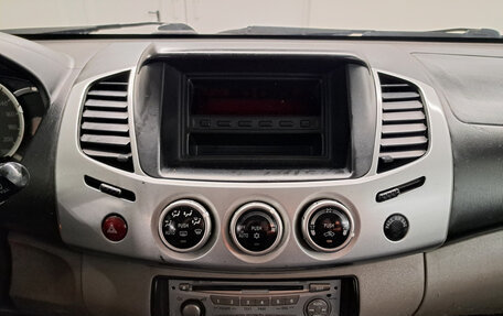 Mitsubishi L200 IV рестайлинг, 2011 год, 1 265 000 рублей, 18 фотография