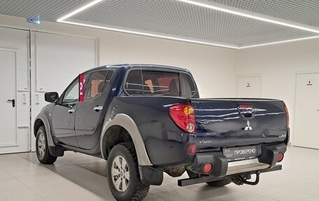 Mitsubishi L200 IV рестайлинг, 2011 год, 1 265 000 рублей, 8 фотография