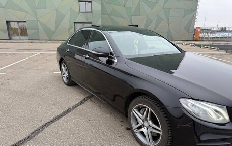 Mercedes-Benz E-Класс, 2019 год, 5 100 000 рублей, 6 фотография