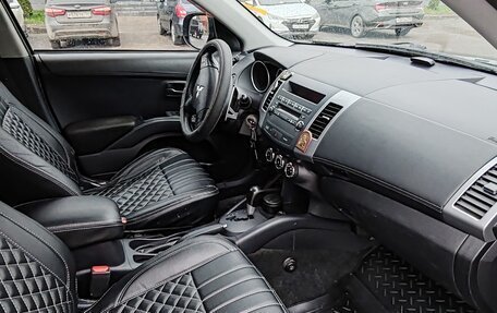 Mitsubishi Outlander III рестайлинг 3, 2011 год, 990 000 рублей, 22 фотография