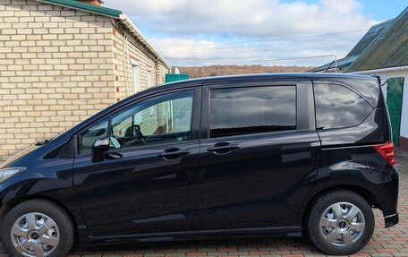 Honda Freed I, 2009 год, 1 085 000 рублей, 2 фотография