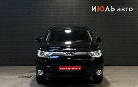 Mitsubishi Outlander III рестайлинг 3, 2013 год, 1 545 000 рублей, 3 фотография