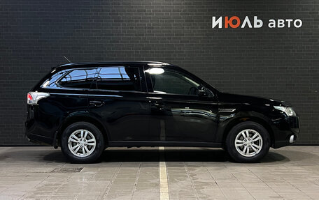 Mitsubishi Outlander III рестайлинг 3, 2013 год, 1 545 000 рублей, 5 фотография