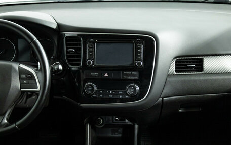 Mitsubishi Outlander III рестайлинг 3, 2012 год, 1 449 700 рублей, 14 фотография