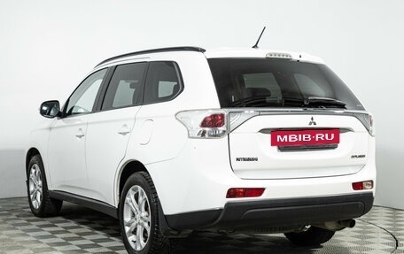 Mitsubishi Outlander III рестайлинг 3, 2012 год, 1 449 700 рублей, 7 фотография