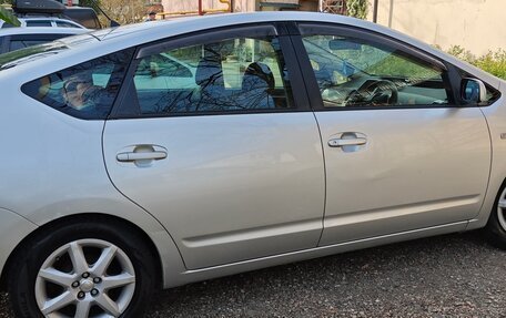 Toyota Prius, 2003 год, 600 000 рублей, 3 фотография