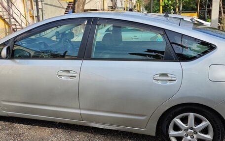 Toyota Prius, 2003 год, 600 000 рублей, 4 фотография