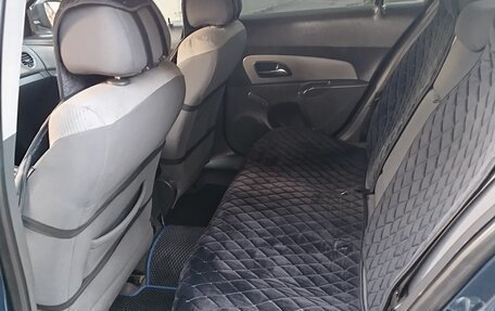 Chevrolet Cruze II, 2010 год, 790 000 рублей, 8 фотография