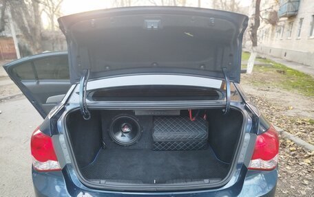 Chevrolet Cruze II, 2010 год, 790 000 рублей, 4 фотография