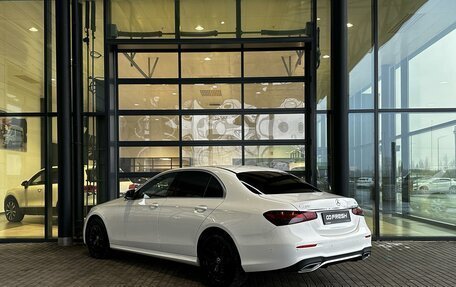 Mercedes-Benz E-Класс, 2021 год, 4 720 000 рублей, 2 фотография