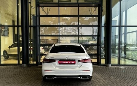 Mercedes-Benz E-Класс, 2021 год, 4 720 000 рублей, 4 фотография