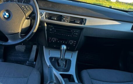 BMW 3 серия, 2006 год, 900 000 рублей, 10 фотография