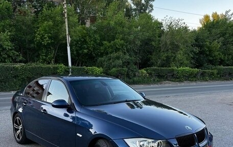 BMW 3 серия, 2006 год, 900 000 рублей, 3 фотография