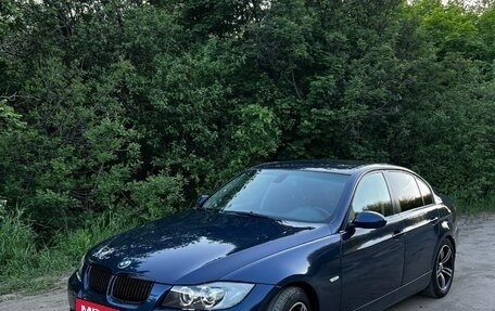 BMW 3 серия, 2006 год, 900 000 рублей, 2 фотография