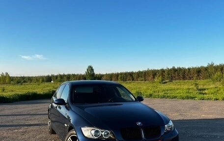 BMW 3 серия, 2006 год, 900 000 рублей, 16 фотография