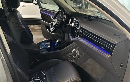 Volkswagen Touareg III, 2019 год, 3 990 000 рублей, 9 фотография