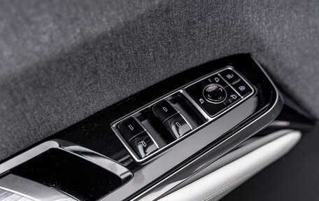Cadillac Escalade V, 2025 год, 19 990 000 рублей, 14 фотография