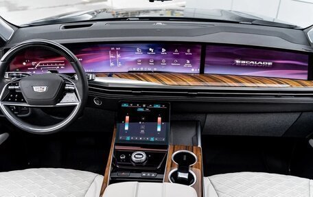 Cadillac Escalade V, 2025 год, 19 990 000 рублей, 17 фотография