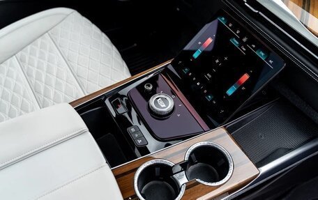 Cadillac Escalade V, 2025 год, 19 990 000 рублей, 28 фотография