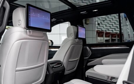 Cadillac Escalade V, 2025 год, 19 990 000 рублей, 31 фотография