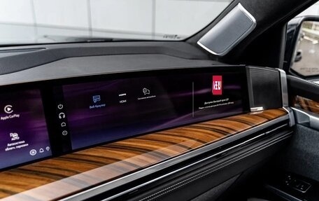 Cadillac Escalade V, 2025 год, 19 990 000 рублей, 21 фотография