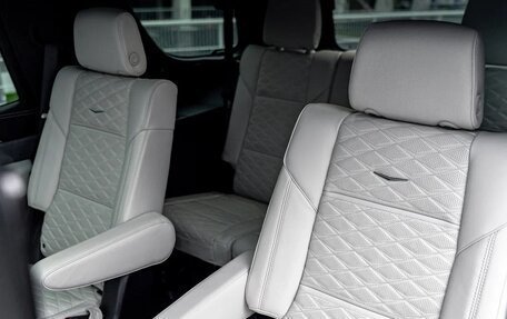 Cadillac Escalade V, 2025 год, 19 990 000 рублей, 34 фотография