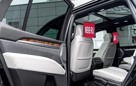 Cadillac Escalade V, 2025 год, 19 990 000 рублей, 30 фотография