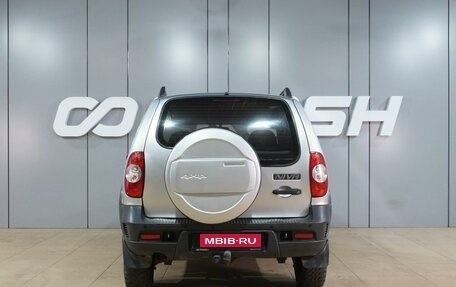 Chevrolet Niva I рестайлинг, 2011 год, 599 000 рублей, 4 фотография