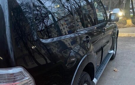 Mitsubishi Pajero IV, 2011 год, 2 250 000 рублей, 3 фотография