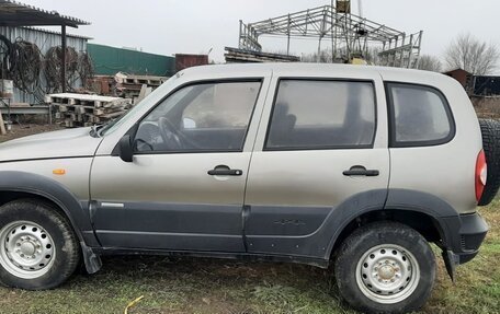 Chevrolet Niva I рестайлинг, 2009 год, 330 000 рублей, 3 фотография