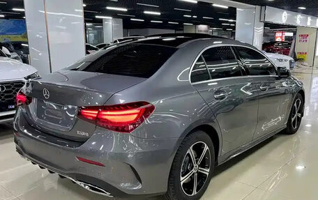 Mercedes-Benz A-Класс, 2024 год, 2 900 000 рублей, 3 фотография