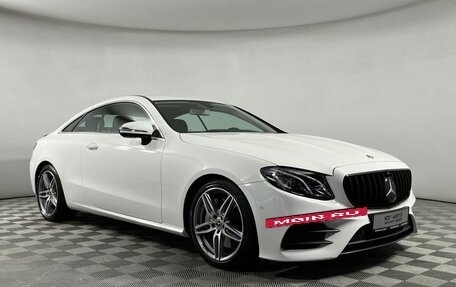 Mercedes-Benz E-Класс, 2018 год, 3 499 000 рублей, 28 фотография