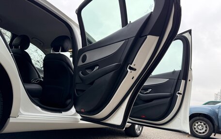 Mercedes-Benz E-Класс, 2019 год, 3 500 000 рублей, 19 фотография