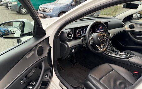 Mercedes-Benz E-Класс, 2019 год, 3 500 000 рублей, 29 фотография