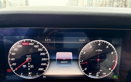 Mercedes-Benz E-Класс, 2019 год, 3 500 000 рублей, 25 фотография