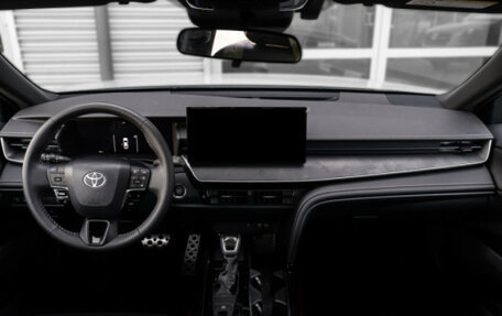 Toyota Camry, 2025 год, 4 990 000 рублей, 5 фотография