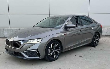 Skoda Octavia IV, 2021 год, 2 425 000 рублей, 1 фотография