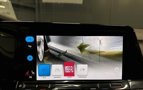 Volkswagen Golf VIII, 2022 год, 1 990 032 рублей, 19 фотография