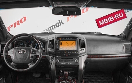 Toyota Land Cruiser 200, 2011 год, 3 100 000 рублей, 12 фотография