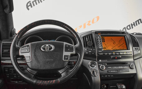 Toyota Land Cruiser 200, 2011 год, 3 100 000 рублей, 13 фотография