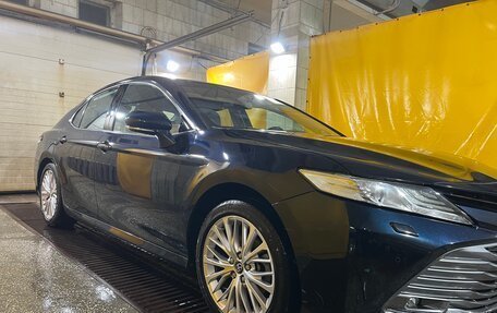 Toyota Camry, 2018 год, 2 850 000 рублей, 7 фотография