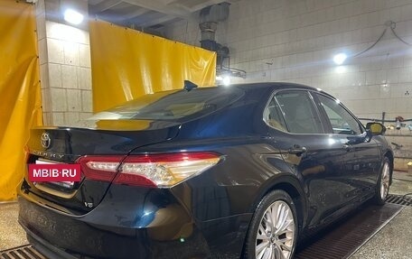 Toyota Camry, 2018 год, 2 850 000 рублей, 8 фотография