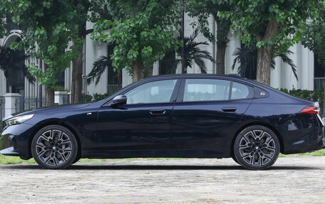 BMW 5 серия, 2025 год, 7 800 000 рублей, 8 фотография