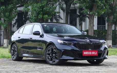 BMW 5 серия, 2025 год, 7 800 000 рублей, 3 фотография