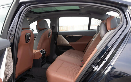 BMW 5 серия, 2025 год, 7 800 000 рублей, 24 фотография