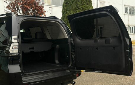 Toyota Land Cruiser Prado 150 рестайлинг 2, 2020 год, 6 400 000 рублей, 9 фотография