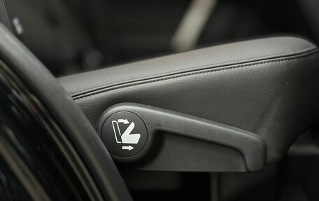 Toyota Land Cruiser Prado 150 рестайлинг 2, 2020 год, 6 400 000 рублей, 15 фотография