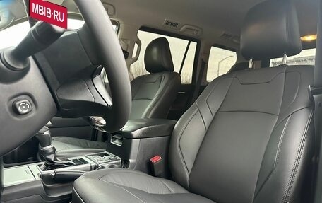 Toyota Land Cruiser Prado 150 рестайлинг 2, 2020 год, 6 400 000 рублей, 11 фотография