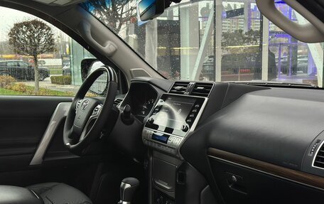 Toyota Land Cruiser Prado 150 рестайлинг 2, 2020 год, 6 400 000 рублей, 21 фотография